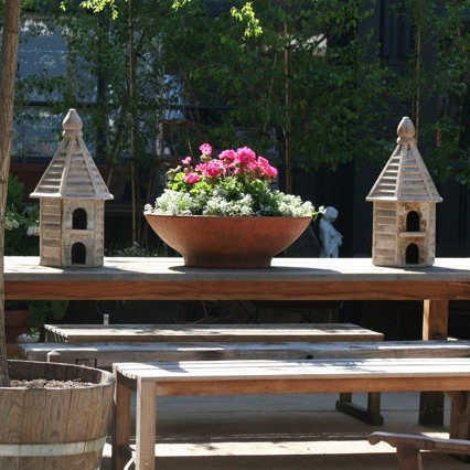 Alfresco dining setting on Green Lane, Bowral